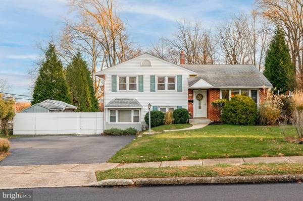 203 LOVELL AVE, Broomall, PA 19008