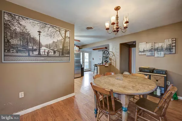 2109 BEVERLY RD Burlington, NJ 08016