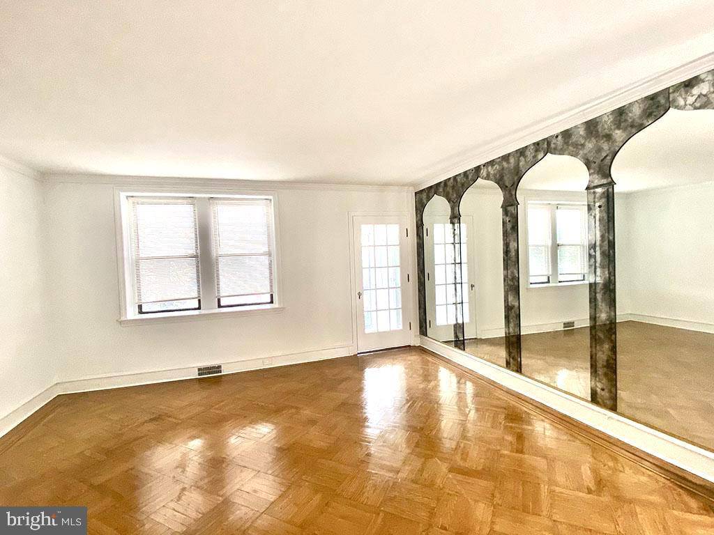 Philadelphia, PA 19126,6443 N 15TH ST
