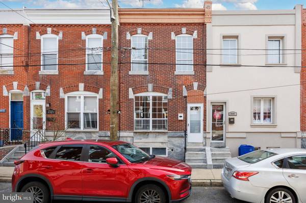 2517 S HICKS ST, Philadelphia, PA 19145