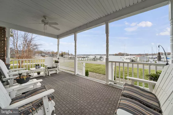 Colonial Beach, VA 22443,918 MONROE BAY AVE