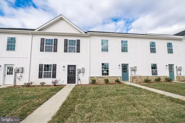 Martinsburg, WV 25405,219 WHITE VIOLET WAY