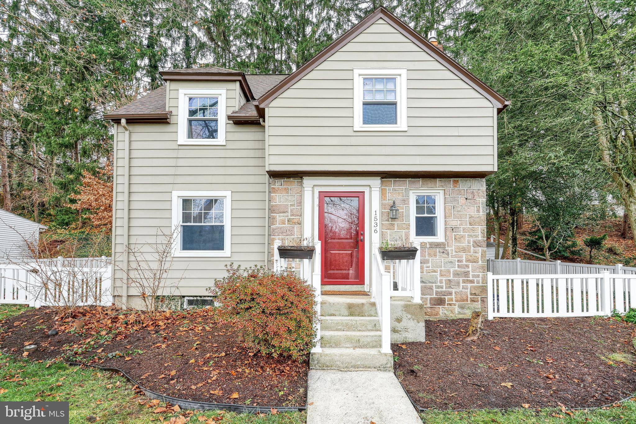 1536 OLD FARM LN, York, PA 17403