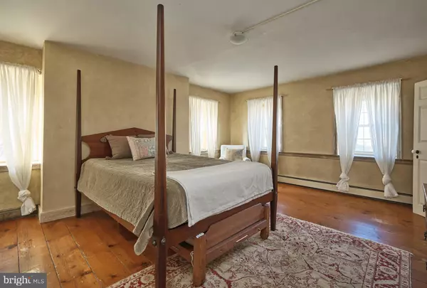 3178 ROUTE 212 - MAIN STREET Springtown, PA 18081