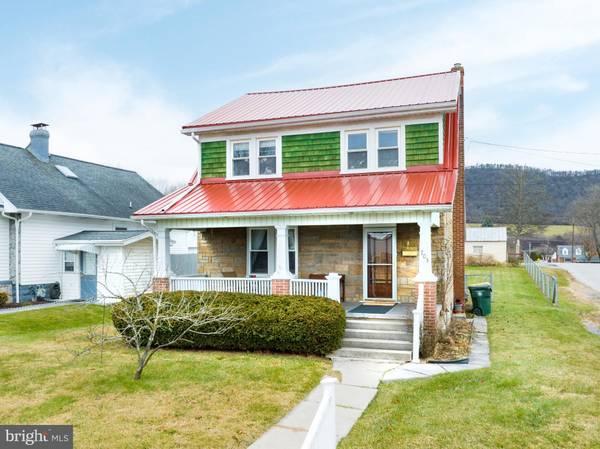 703 HALFMOON ST, Bellefonte, PA 16823