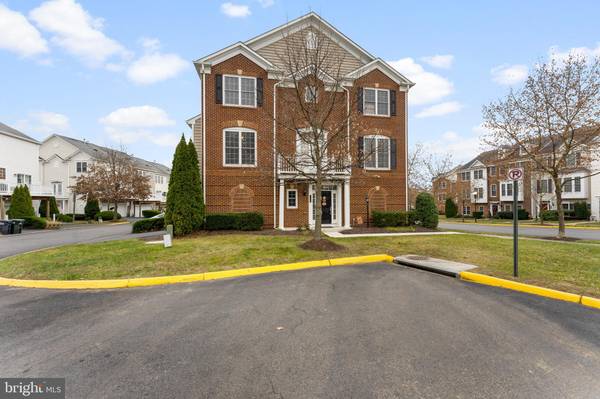 14809 POTOMAC BRANCH DR, Woodbridge, VA 22191