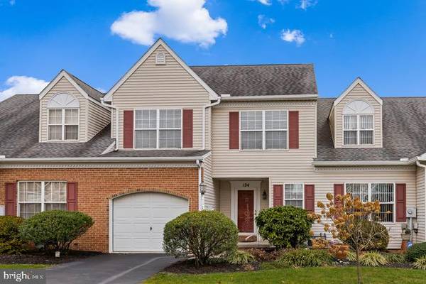 124 CARRIAGE HILL LN, York, PA 17406