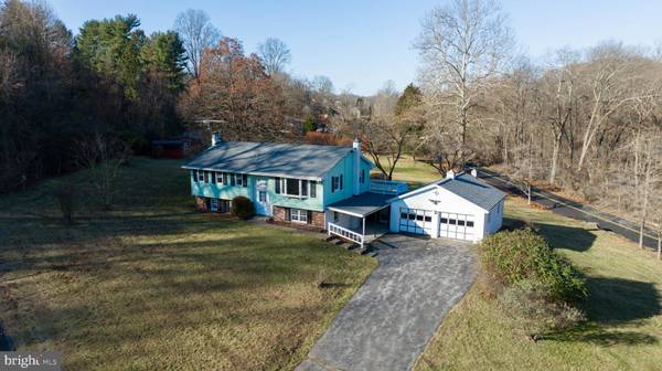 66 CENTER RD, Douglassville, PA 19518