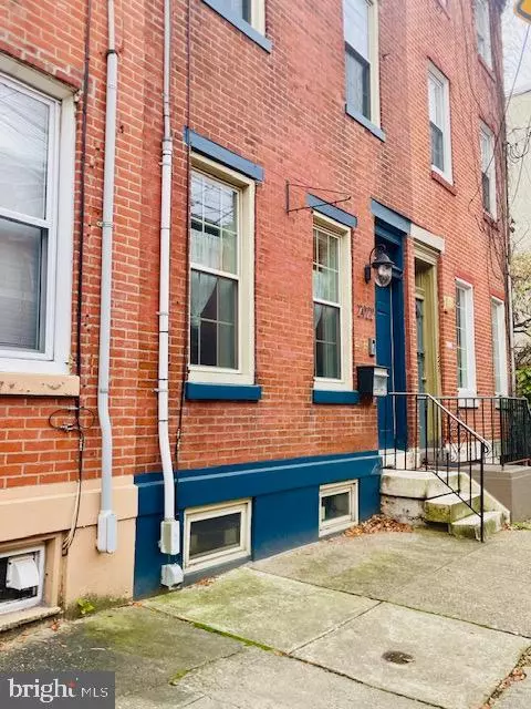 Philadelphia, PA 19146,2022 FITZWATER ST