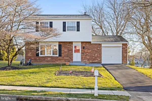 2621 9TH AVE, Marcus Hook, PA 19061