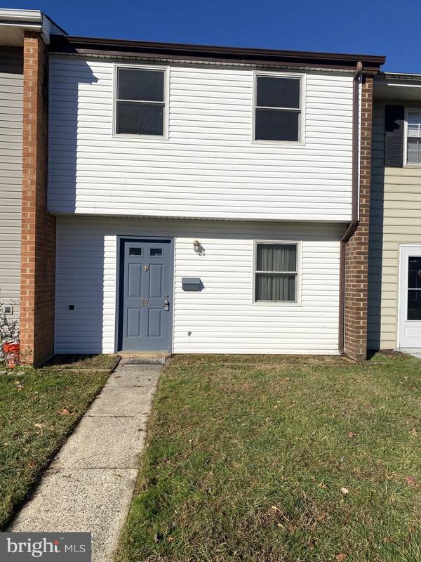 17 SAILBOAT CIR, Newark, DE 19702