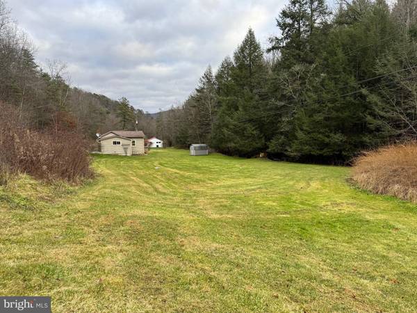 Julian, PA 16844,295 SILVERDALE RD