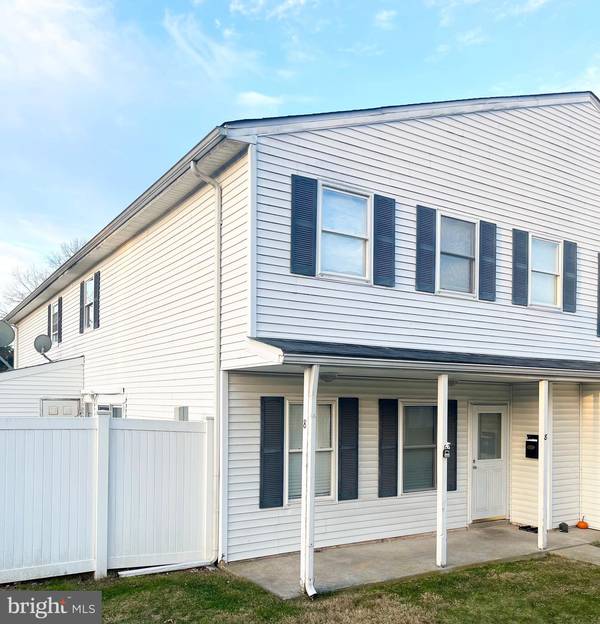 8 RELIANCE CT, Telford, PA 18969