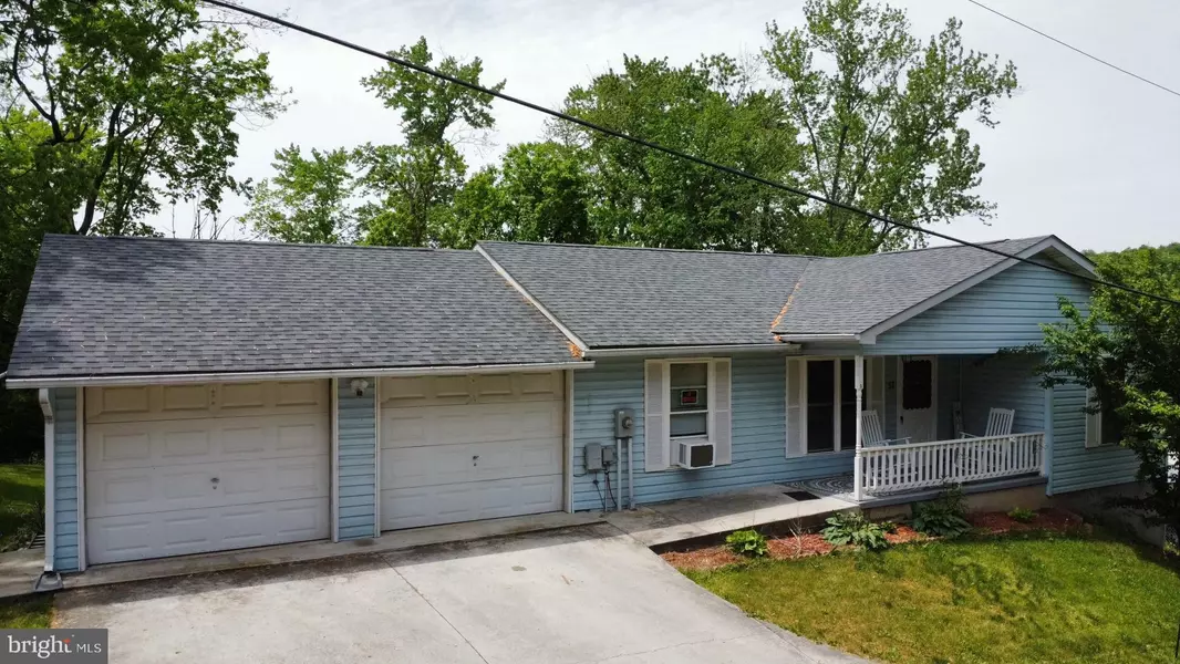 51 RIVER ST, Paw Paw, WV 25434