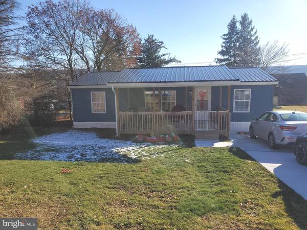 27 W ANTHONY ST, Loganton, PA 17747