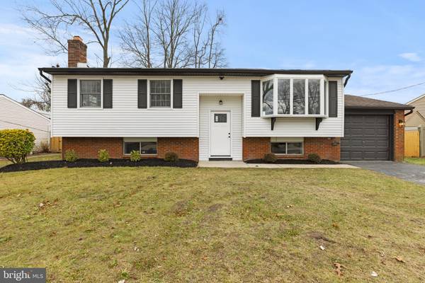 83 ESTATES RD, Pine Hill, NJ 08021