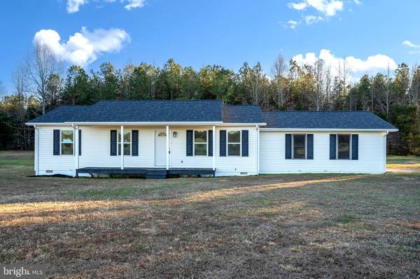 1779 HUSTLE RD, Hustle, VA 22476