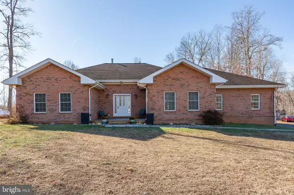 24330 OAK FOREST DR, Rapidan, VA 22733