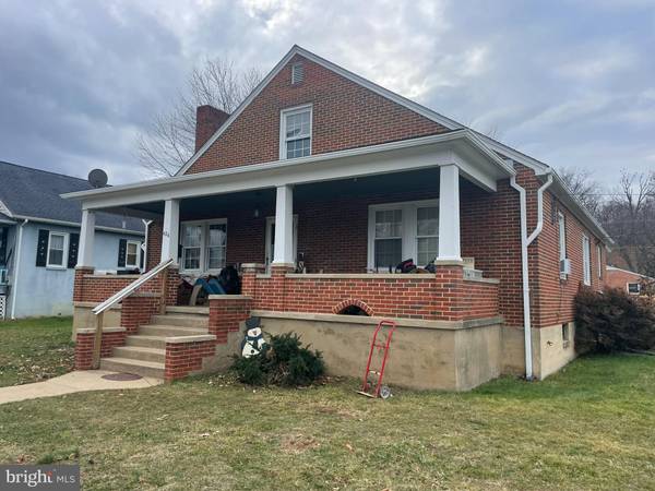 426 VIRGINIA AVE, Front Royal, VA 22630