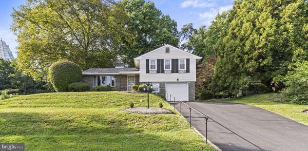 639 GREEN BRIAR RD, Elkins Park, PA 19027