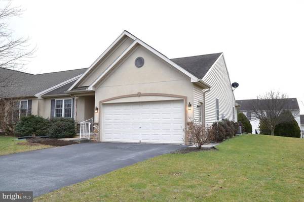 3453 GREEN LEAF DR, Mount Joy, PA 17552