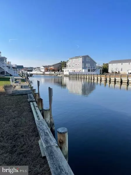 19 HIGH TIDE LN, Fenwick Island, DE 19944