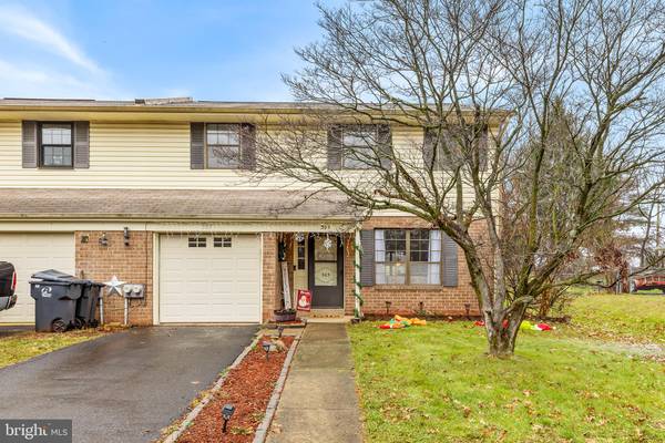 305 LAUREL DR, Collegeville, PA 19426