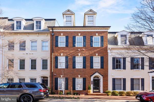 1817 POTOMAC GREENS DR, Alexandria, VA 22314