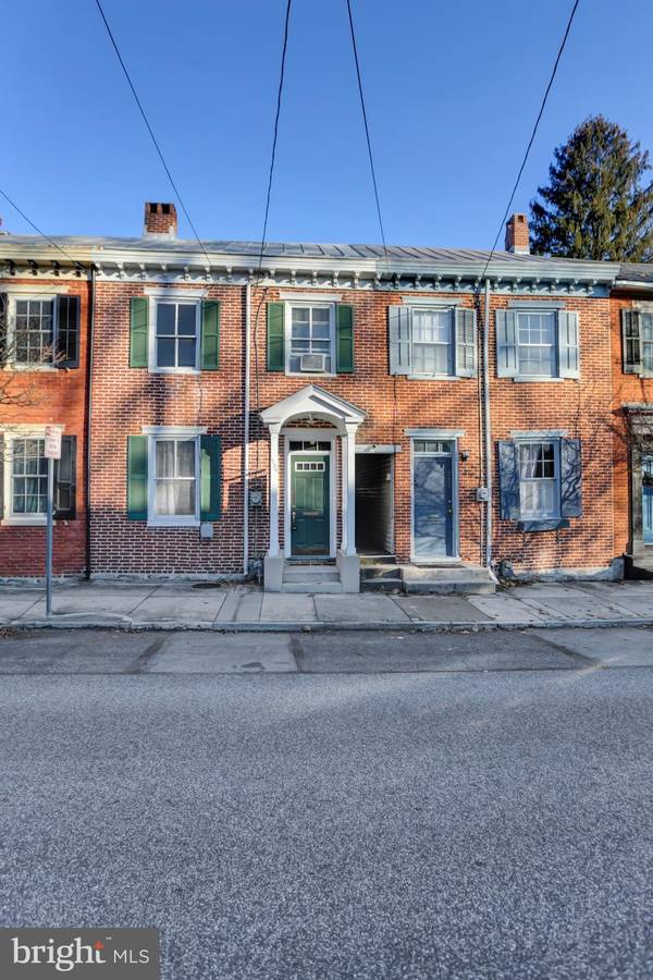 225 W SOUTH ST, Carlisle, PA 17013