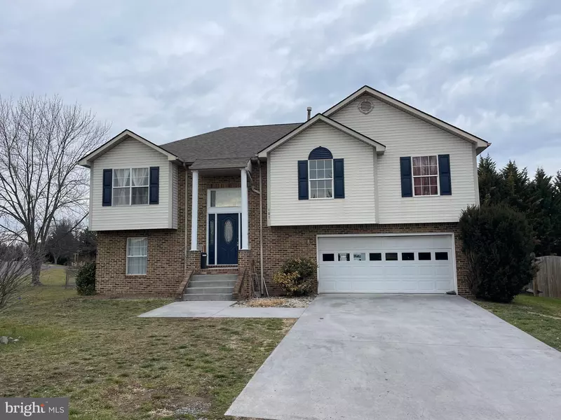 101 CUMBERLAND CT, Stephens City, VA 22655