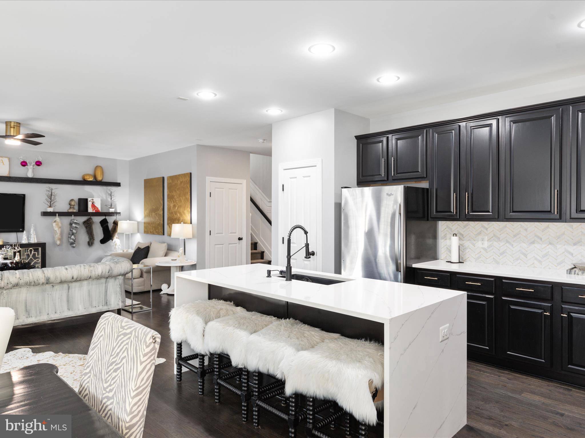 Hamilton, VA 20158,13 LADYSMITH CT