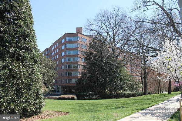 4200 CATHEDRAL AVE NW #1017, Washington, DC 20016