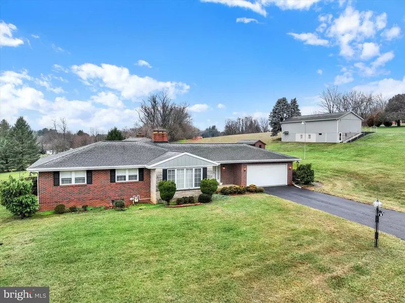 134 BLUESTONE RD, York, PA 17406