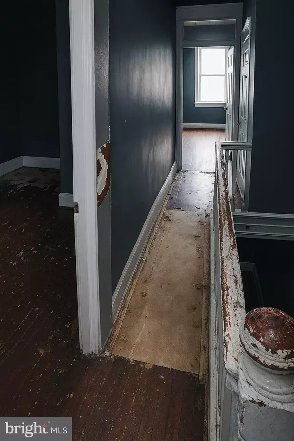 Baltimore, MD 21213,1658 E 25TH ST