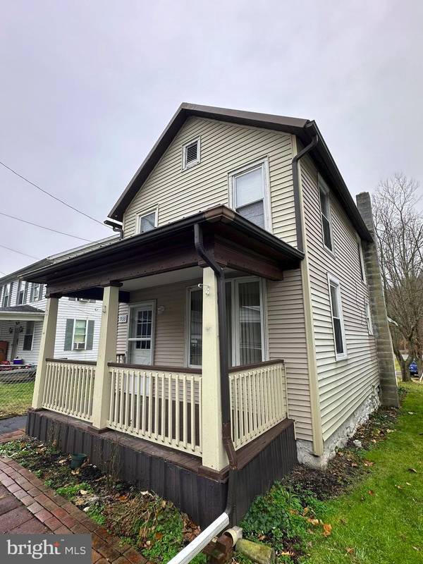 Hopewell, PA 16650,933 NEW ST