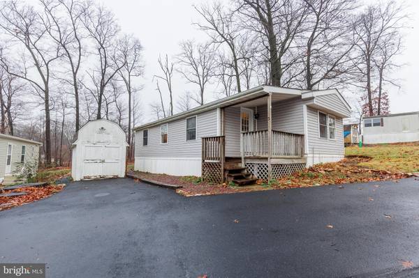 3 MOUNTAIN TOP LN, Narvon, PA 17555