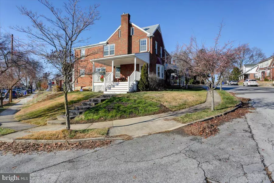 929 DEWEY AVE, Hagerstown, MD 21742