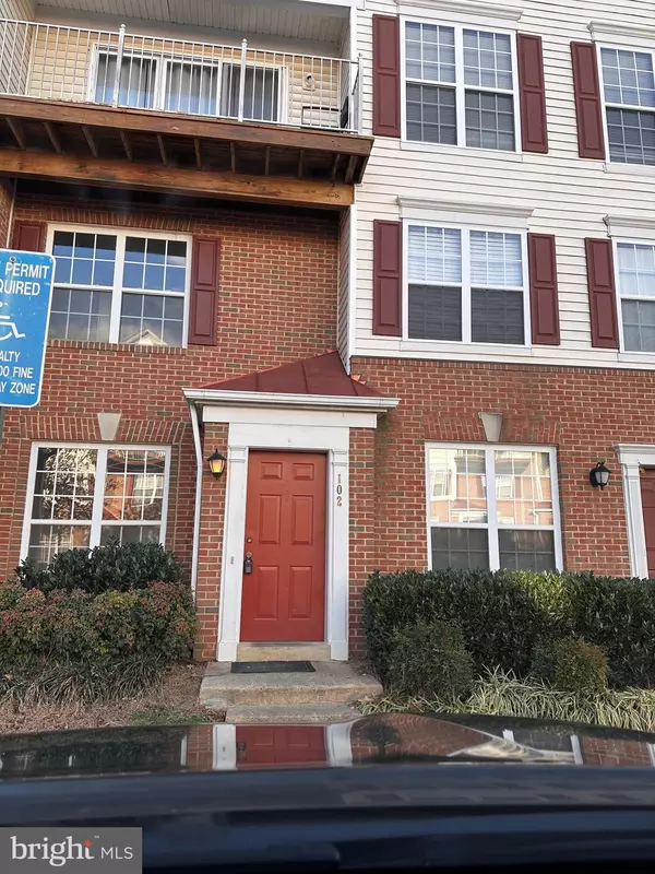 Herndon, VA 20171,2492 QUICK ST #102