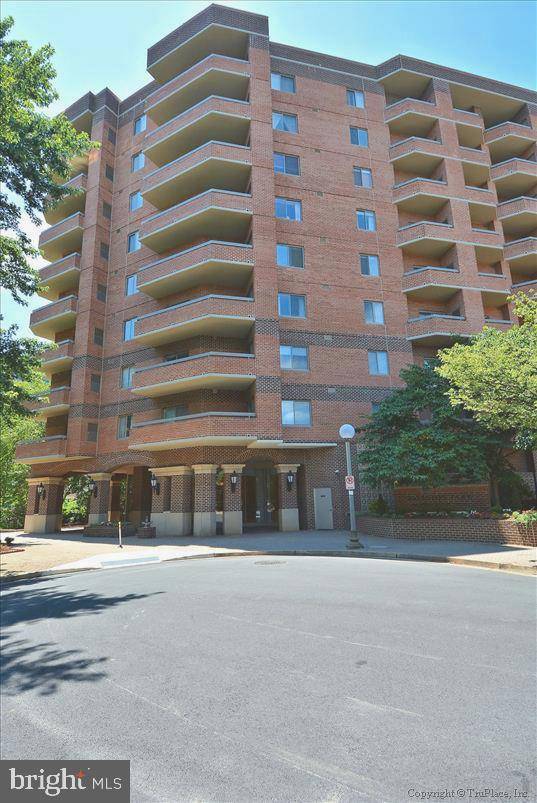 Arlington, VA 22201,1050 N STUART ST #800