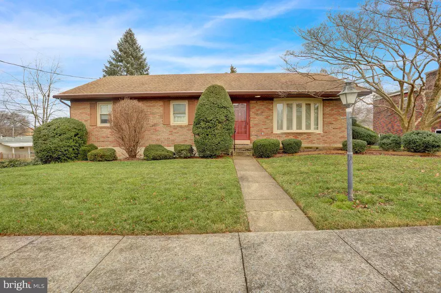 19 TYRONE AVE, Reading, PA 19607