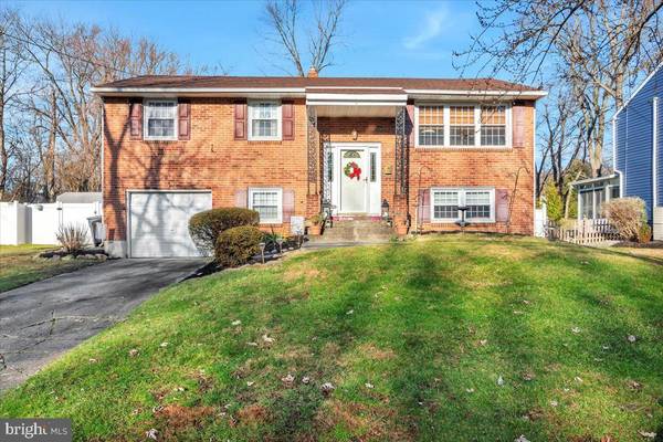 37 RED LEAF RD, Moorestown, NJ 08057