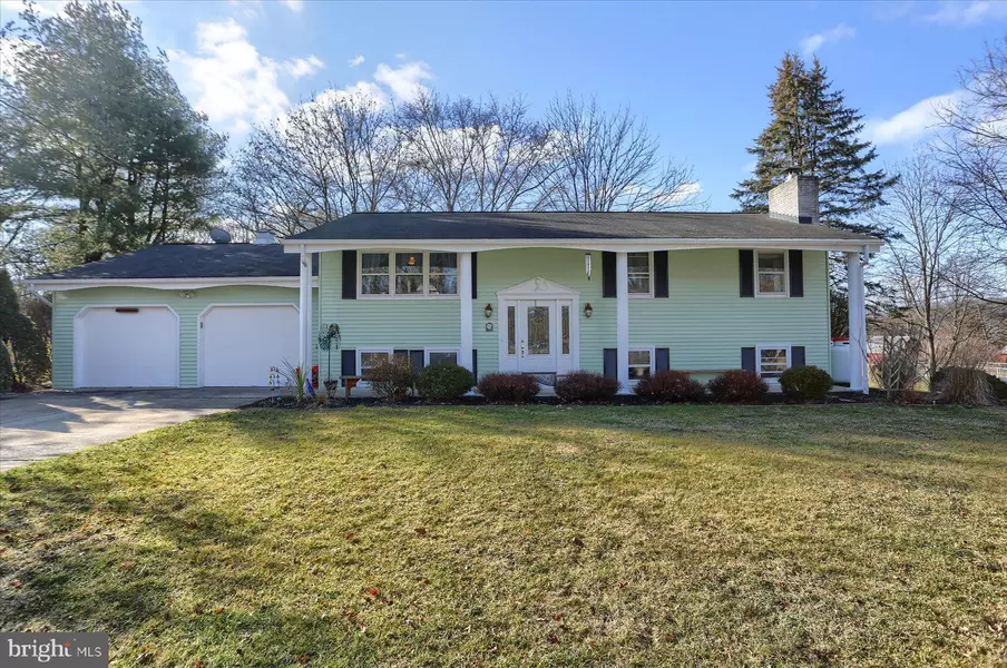 46 WARRINGTON RD, Dillsburg, PA 17019