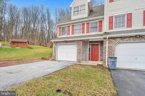 Reinholds, PA 17569,10 HIGHLAND CT