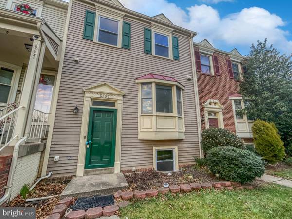 8209 ROXBURY DR, Alexandria, VA 22309