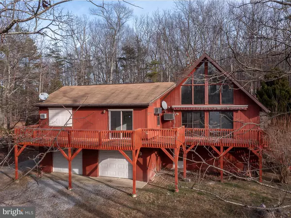 483 HICKORY HOLLOW RD,  Berkeley Springs,  WV 25411