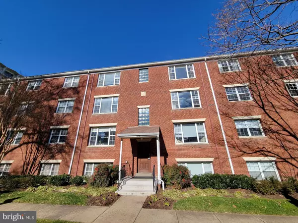 1302 N MEADE ST #EN305, Arlington, VA 22209