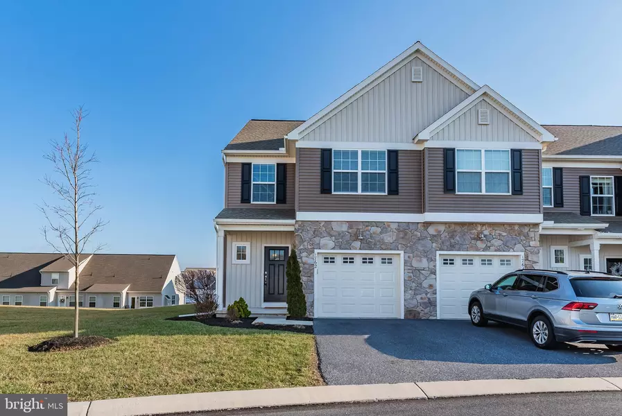 1762 FAIRBANK LN, Mechanicsburg, PA 17055