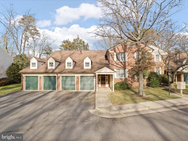 Annandale, VA 22003,7262 GLEN HOLLOW CT #3