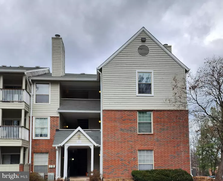 3921 PENDERVIEW DR #1808, Fairfax, VA 22033