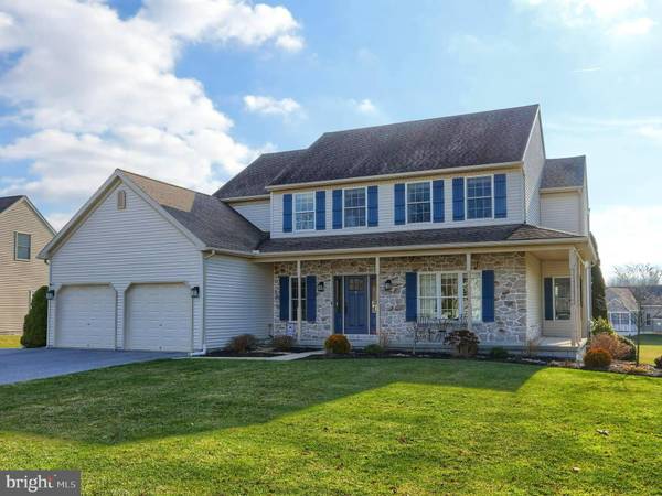 220 WHITE OAK CIR, Lebanon, PA 17042